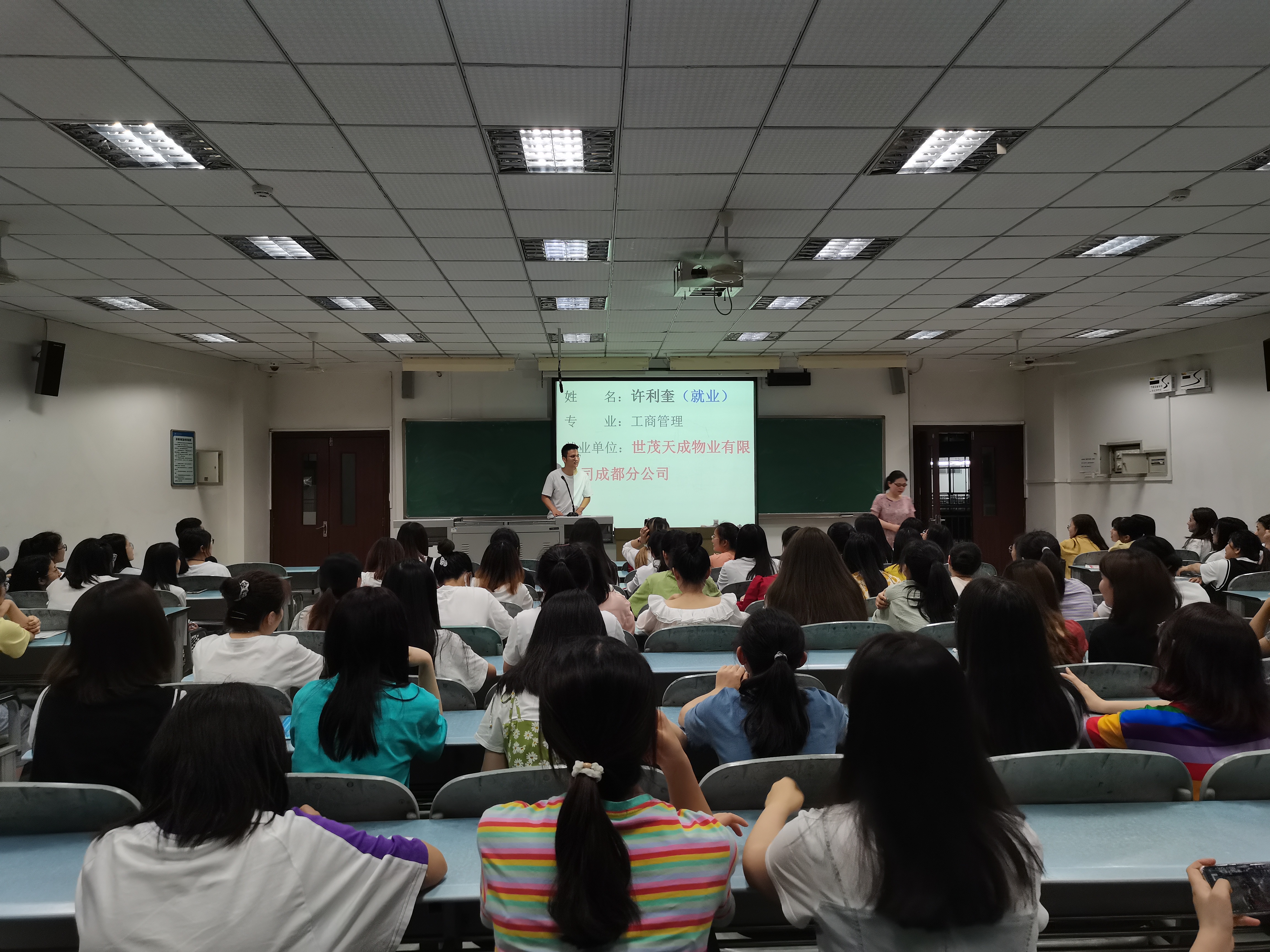 1621913473703081352.jpg 1621913473703081352.jpg