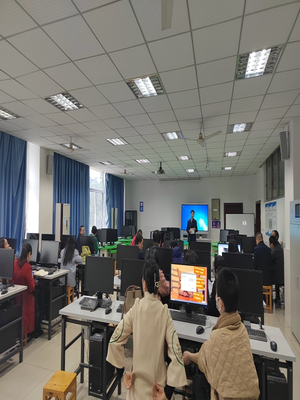 ZAkt_1680145425612035849.jpg ZAkt_1680145425612035849.jpg