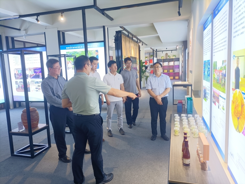 JixU_1684371756818038074.jpg 广东财经大学来院调研.jpg