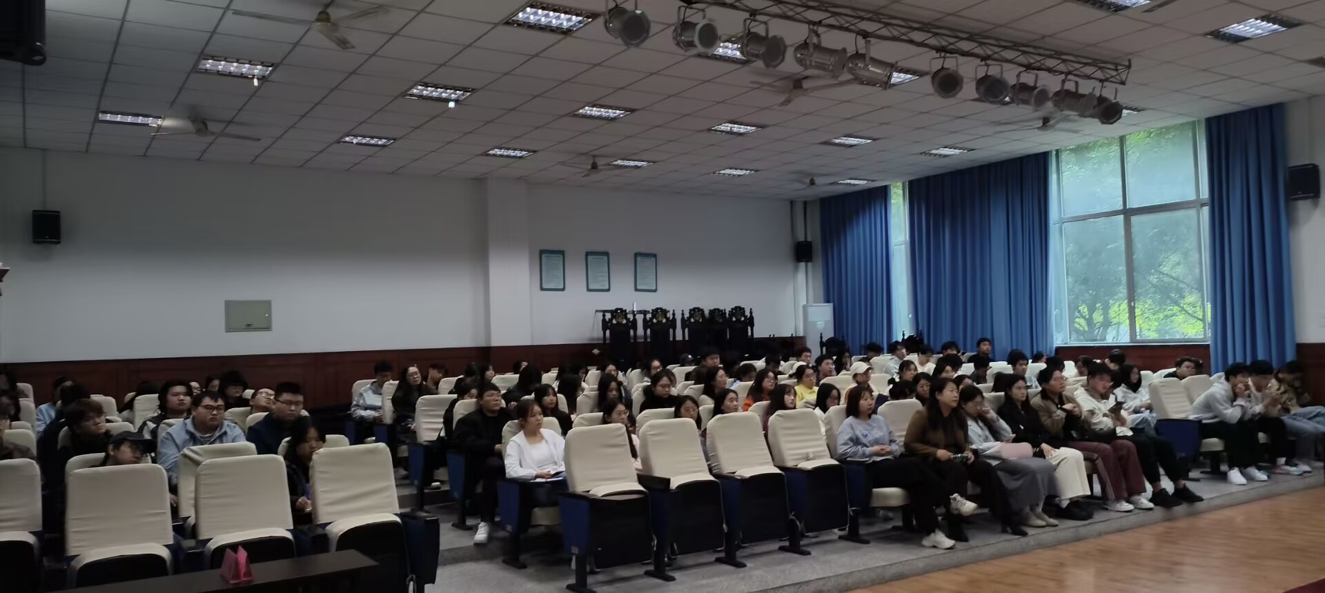 qKiu_1761706079342024969.jpg 图2.jpg